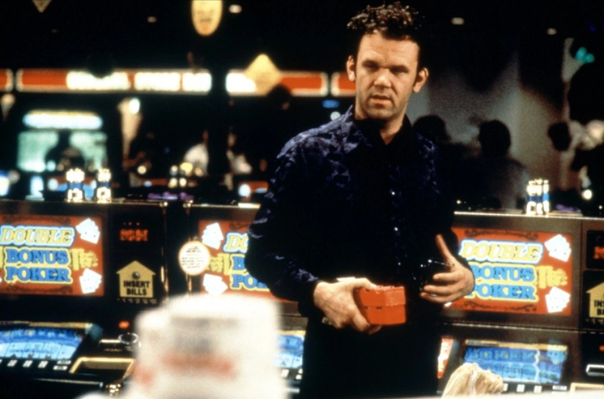 Film still from Hard Eight (1996)